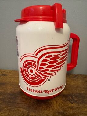 Vintage‎ Detroit Red Wings 64 Oz Super Foam Insulated Mug Whirley NHL USA